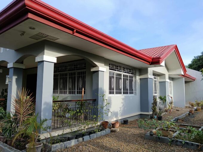 Bungalow house in Puerto Princesa City on a spacious corner lot