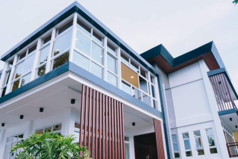 overlooking house for sale Puerto Princesa with mountain view